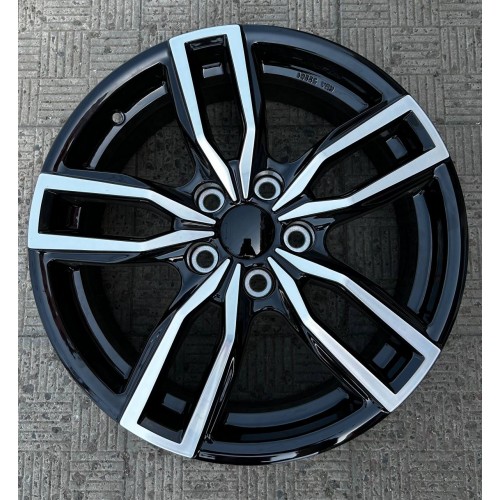 Диски Replica Mitsubishi KBA 52201 BP R17 W7.0 PCD5x114.3 ET38 DIA67.1